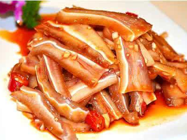 吃豬耳尖有什么好處 吃豬耳尖有什么好處